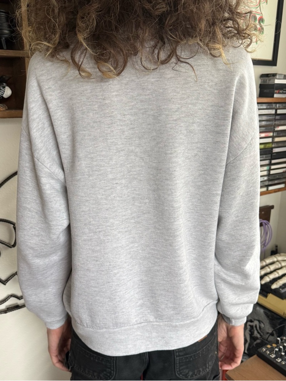 Vintage 90s Spring Flowers and Bees Heather Gray Cottage Sweatshirt ~ Size Large - Picture 4 of 7